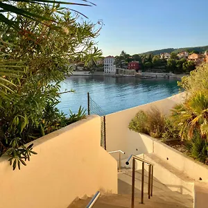 Coup De Coeur Centre Village Et Climatise 3 Etoiles Terra Cigala Appartement