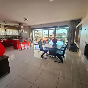 Petit Paradis A T4 Piscine Clim Parking Fibre Coffre-fort Appartement
