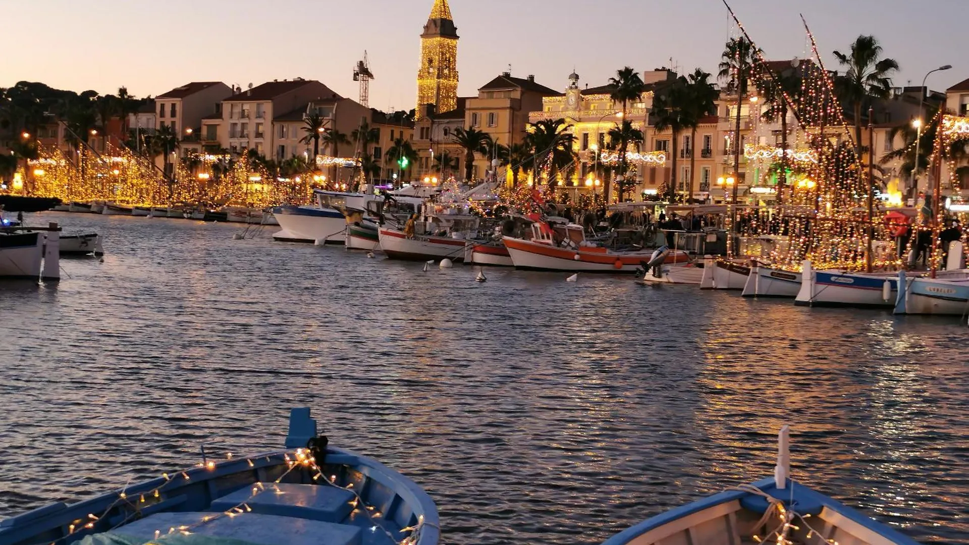 Belazur Entre Plage Et Port Bandol